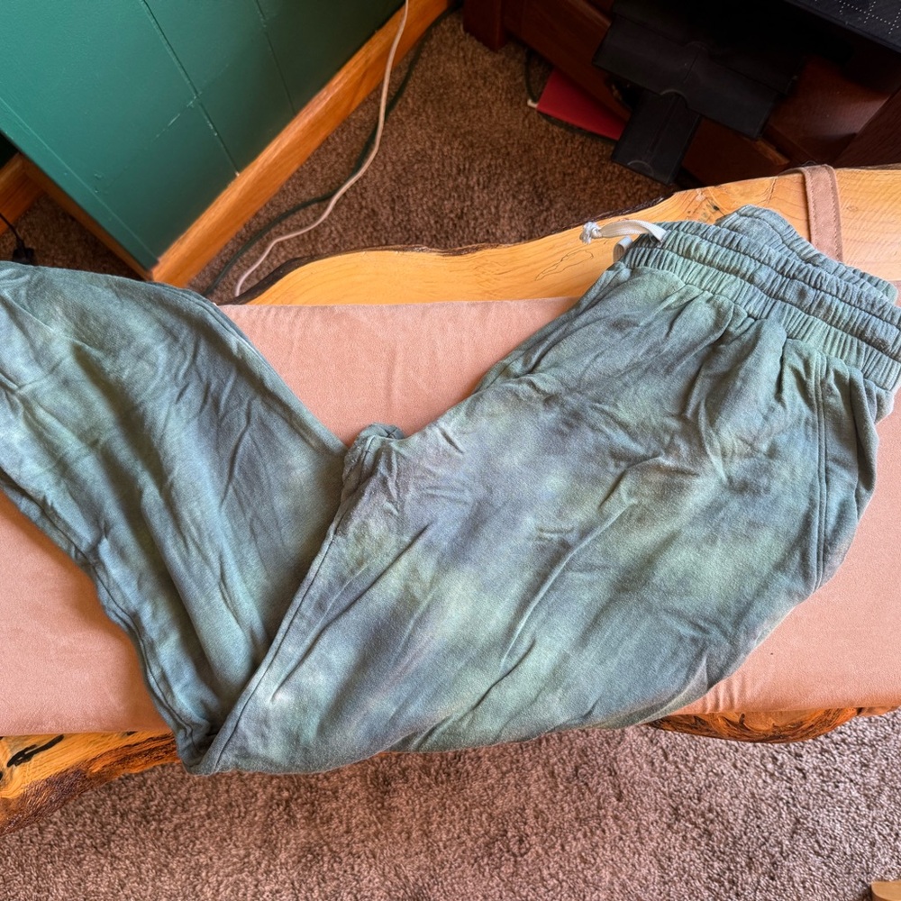 Women’s Interval Green Jogger Sweatpants